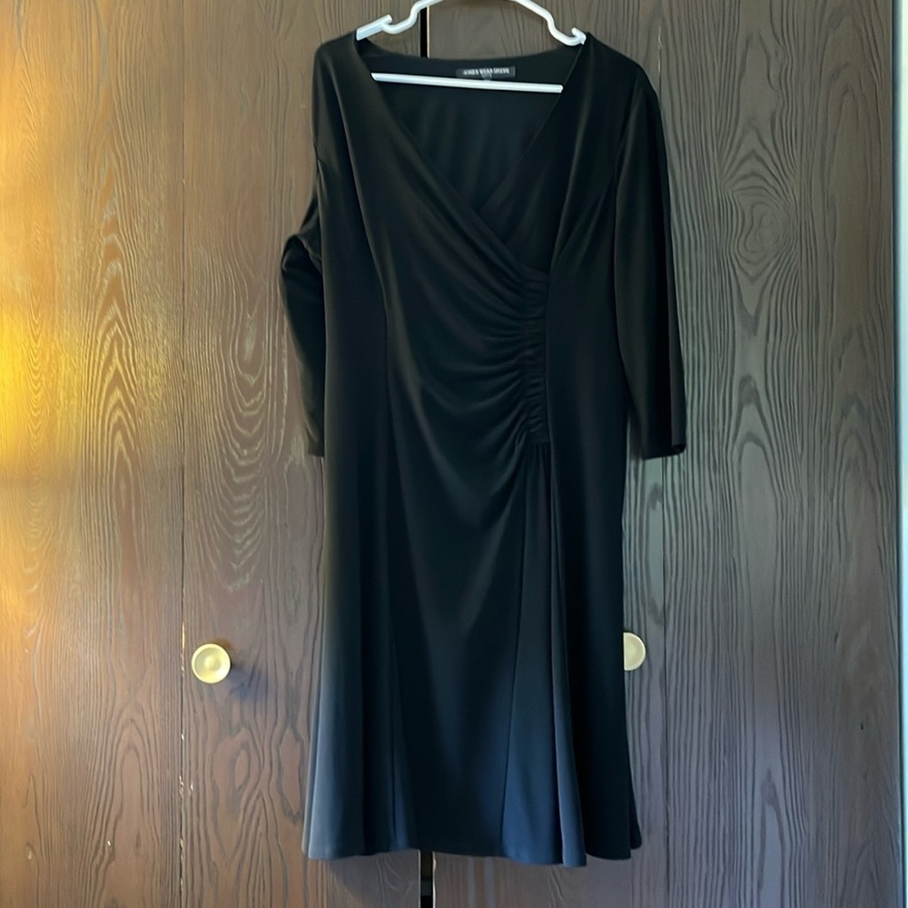 Jones Wear petites 3/4 sleeved basic black, dressy, midi dress. Size 16P.